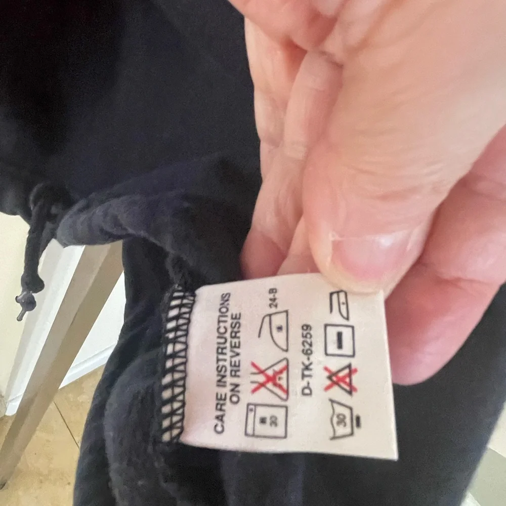 DKNY JEANS HOODED TOP - Picture 12 of 14
